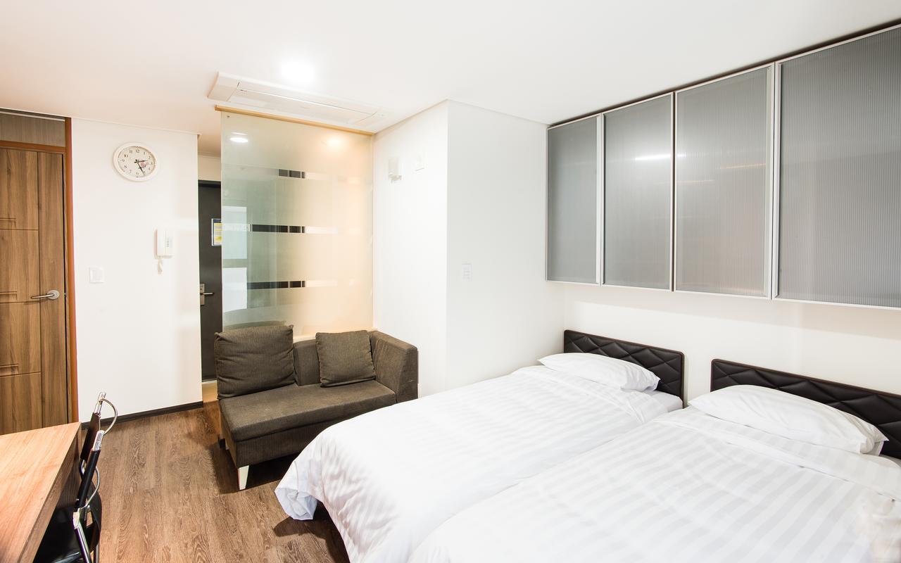 Hotel Arinus Shinchon Séoul Extérieur photo