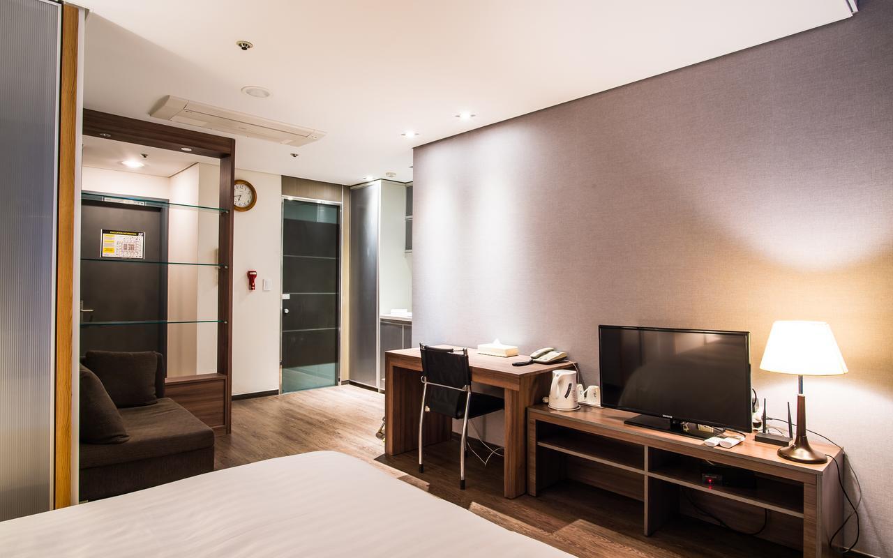 Hotel Arinus Shinchon Séoul Extérieur photo