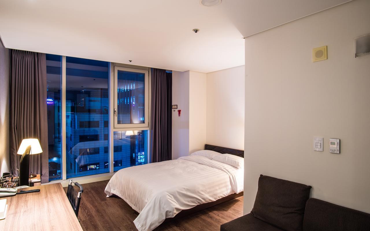 Hotel Arinus Shinchon Séoul Extérieur photo