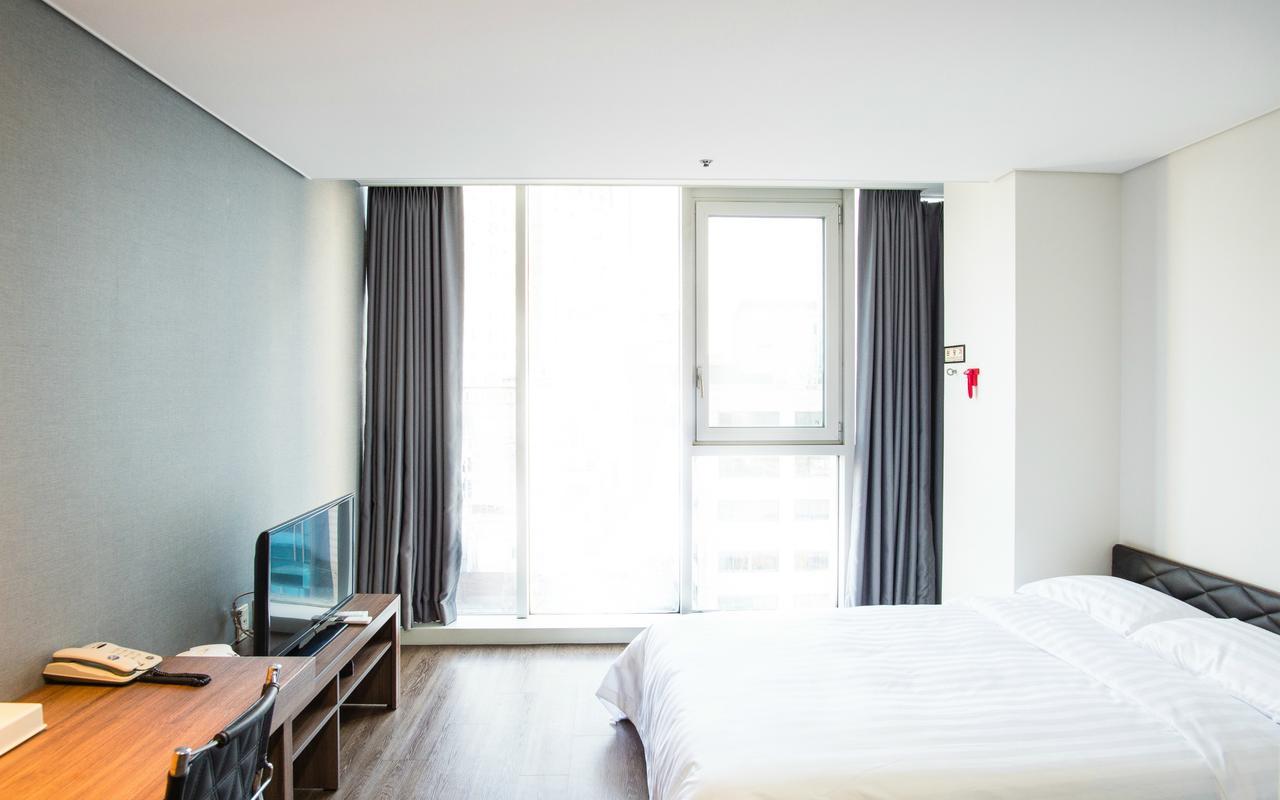 Hotel Arinus Shinchon Séoul Extérieur photo