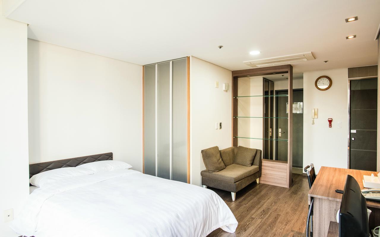 Hotel Arinus Shinchon Séoul Extérieur photo