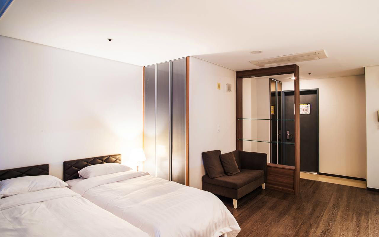 Hotel Arinus Shinchon Séoul Extérieur photo